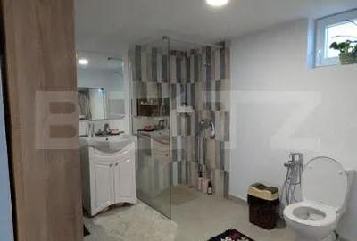 Casă cu Teren 784 Mp în Central