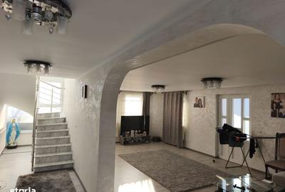 Casă cu 4 camere cu Teren 1500 Mp în Vicovu de Sus - 1