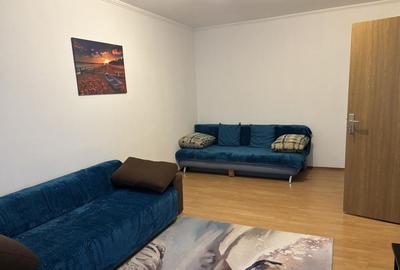 Apartament de 2 camere, decomandat, balcon, 2 minute de metrou 1 Decembrie 1918 - 2