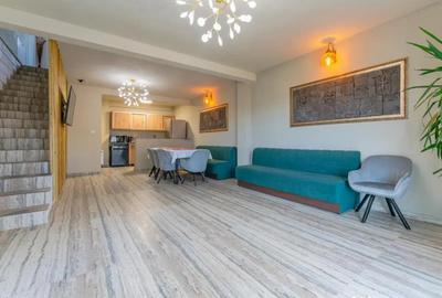 Casă cu 8 camere cu Teren 1100 Mp în Sohodol - 5