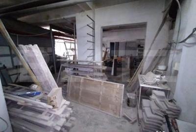 Casă cu 7 camere cu Teren 2900 Mp în Central - 2