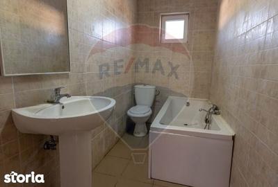 Spațiu comercial, de 1,085 mp, în Crevedia - 2