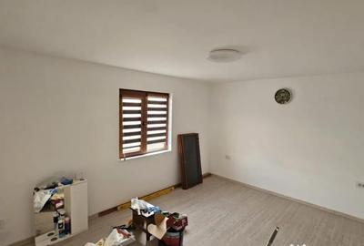 Casă cu 3 camere cu Teren 1720 Mp în Băicoi - 6