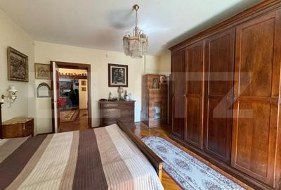 Casă cu 7 camere cu Teren 589 Mp în 1 Mai - 10