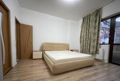 Apartament cu 3 camere semidecomandat în P-ța Victoriei - 13