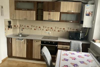 Inchiriez apartament 3 camere - 5