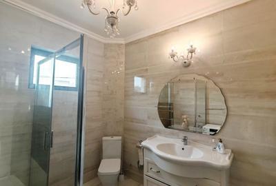 Casă cu 4 camere în Central - 3