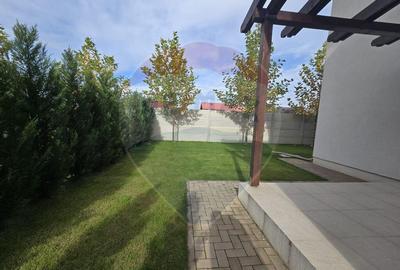 DE INCHIRIAT Casa / Vila cu 5 camere in zona Ferme/OTO... - 12