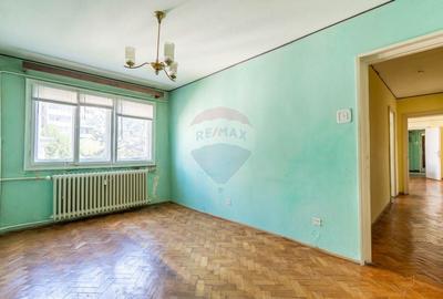 De vanzare, apartament cu 3 camere, Aleea Rasinari, zona Piata Hermes - 13