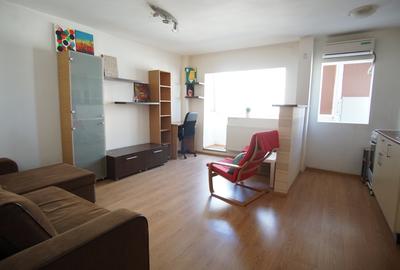 Garsonieră nedecomandată, mobilată în Tineretului