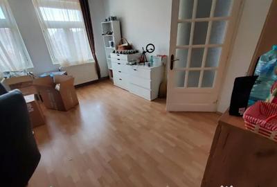 Casă cu 7 camere cu Teren 100 Mp în Aradul Nou - 2