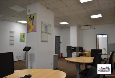 Spațiu comercial, de 107 mp, în Central - 5