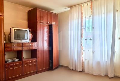 Casa de vanzare cu curte si anexe, teren 1253 mp, Berghin - 3