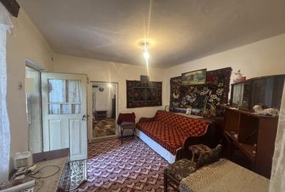 Casa traditionala, 4 cam + Anexe, 2500 mp.teren, D=15 ml. Milcov -Ulmi - 2