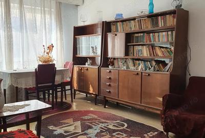Se vinde apartament cu 3 camere - 1