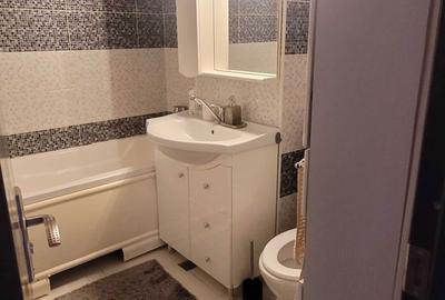 Apartament cu 3 camere decomandat în Central - 1
