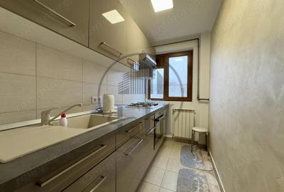 Apartament cu 2 camere semidecomandat în Km 4 - 1
