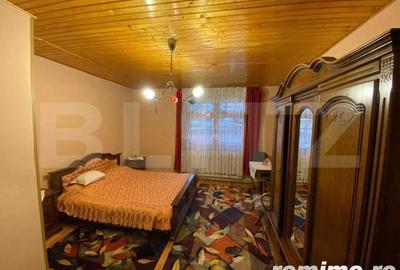 Vila cu potential de transformare in pensiune, 13 camere, Timisul de Sus, Brasov - 13