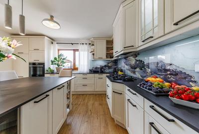 Casa individuala cu garaj - Finisaje Premium - Comision 0% - 12