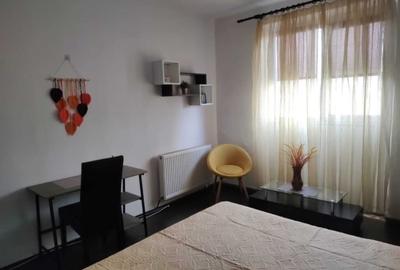 Apartament cu 2 camere decomandat în Piața Unirii
