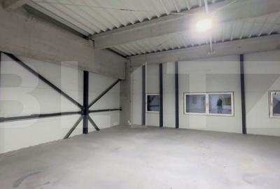 Spațiu comercial, de 160 mp, în Central - 4