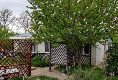 Casă cu 6 camere cu Canalizare în Chiscani - 2