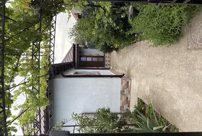 Proprietar - Vand casa Anda, teren de 800 mp, 4 camere, 2 bai, bucatarie
