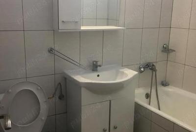 Garsonieră decomandată în Central - 2