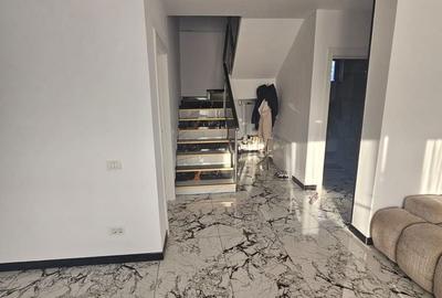 Casă cu 3 camere în Ulmi - 2
