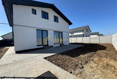 Casă cu 4 camere cu Teren 370 Mp în Berceni