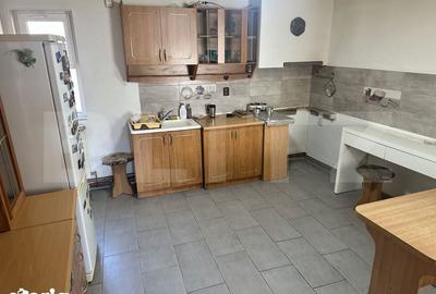 Casă cu 3 camere cu Teren 3298 Mp în Vețel - 11