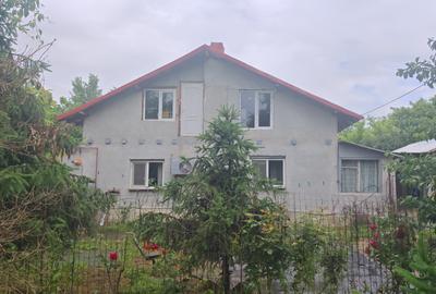 Casă cu 5 camere în Giulești - 42