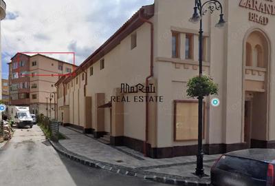 Apartament cu 3 camere în Ultracentral
