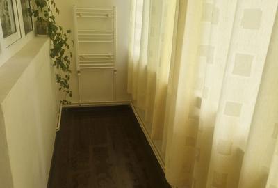 Apartament cu 3 camere decomandat în Micro 5 - 1