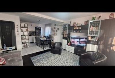 Casă cu 6 camere cu Teren 350 Mp în Tătărași - 5