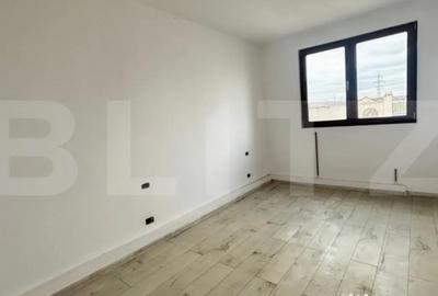 Casă cu 5 camere cu Teren 438 Mp în Central