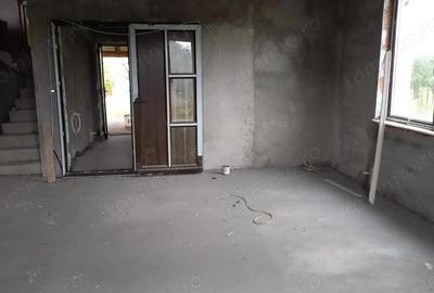 Casă în Mărtinești - 10