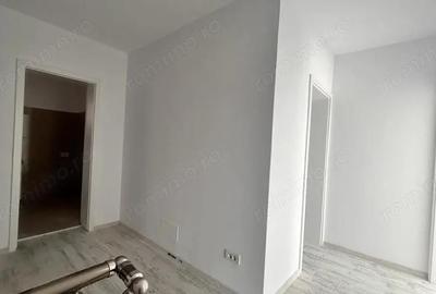 Casă cu 5 camere cu Teren 210 Mp în Central