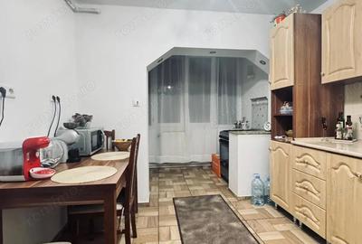 AV667 Apartament 3 camere, decomandat, etaj 2, 68mp, zona Lunei - 16