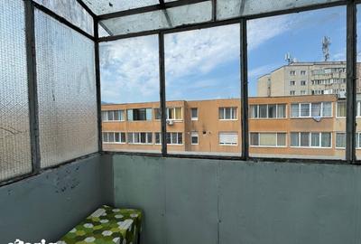 Apartament cu 3 camere în Florilor