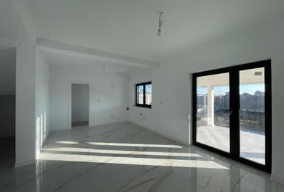 Duplex cu 4 camere cu Teren 365 Mp în Moșnița Veche - 3