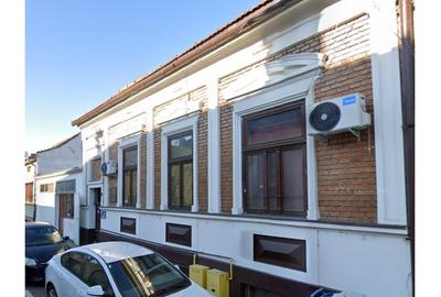 Clădire ultracentrală cu personalitate - Târgu Mureș