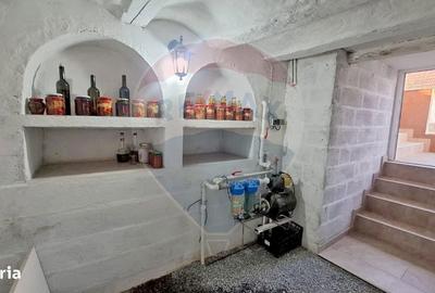 Casă cu 3 camere cu Teren 800 Mp în Corunca - 1