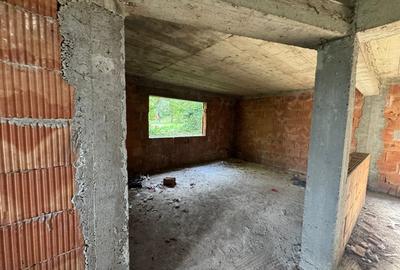 Vanzare casa la rosu Sfantu Ilie langa Caminul Cultural - 300 mp teren! - 8
