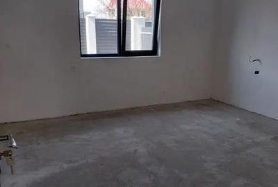 Casă cu 3 camere cu Teren 420 Mp în Șendreni - 11