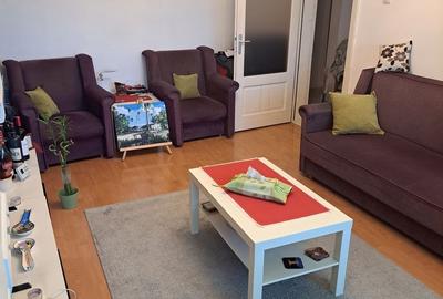 Apartament cu 2 camere decomandat în 13 Decembrie