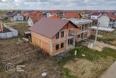 Casă individuală cu 4 camere cu Canalizare în Fântânele - 1