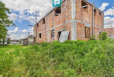 Casa mare, la rosu cu teren generos in ?imand - 6