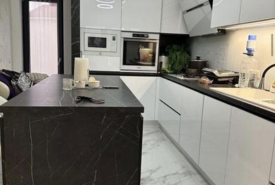 Casă cu 4 camere cu Teren 560 Mp în Malu Mare - 2