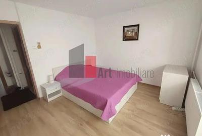 Apartament cu 2 camere semidecomandat în Decebal - 5